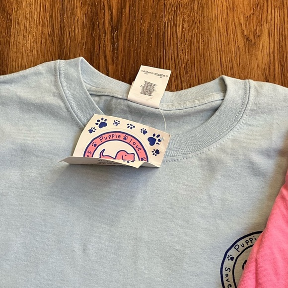 Bundle of 4 women's shirts of different sizes and colors! - Picture 8 of 12